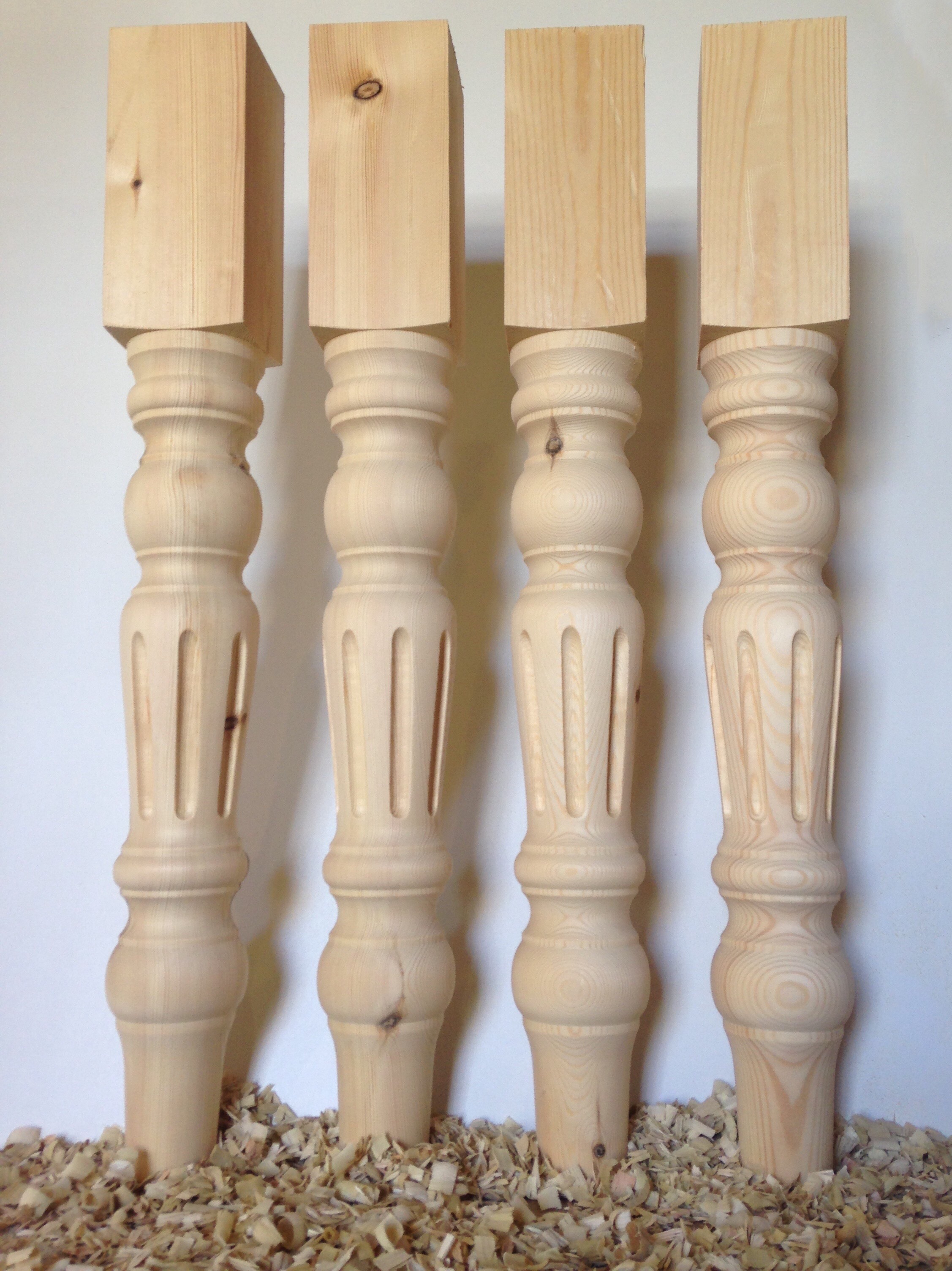 fluted table legs